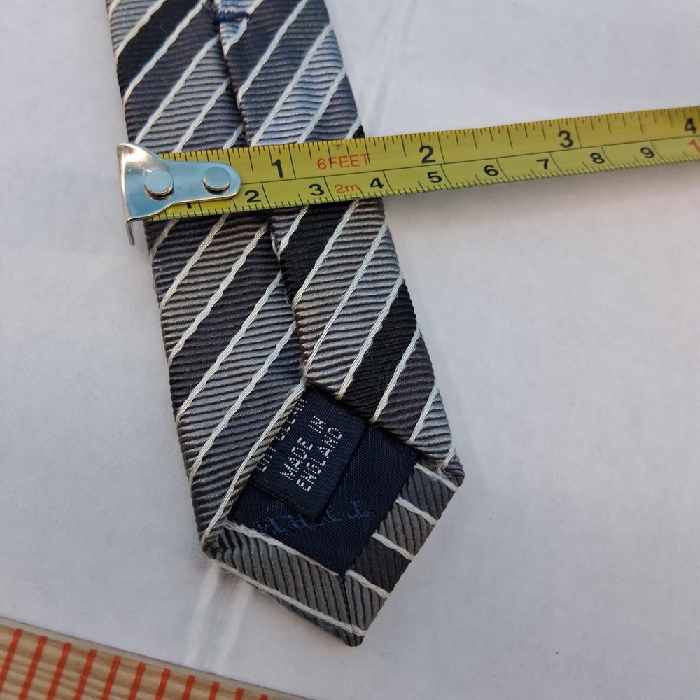 Charles Tyrwhitt Tie Mens OS Grey Striped Silk Classic Made in England Business - Picture 10 of 10